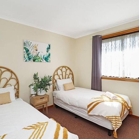 Home Away From Home St Helens Bagian luar foto