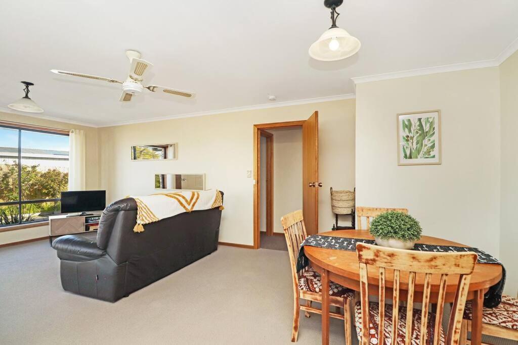 Home Away From Home St Helens Bagian luar foto