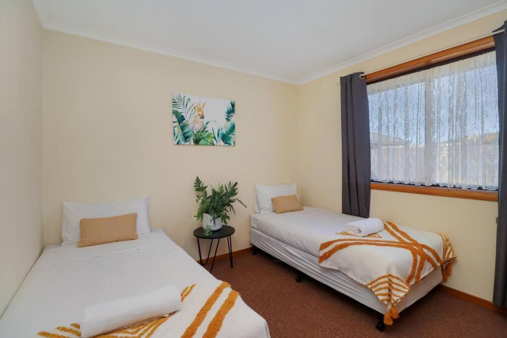 Home Away From Home St Helens Bagian luar foto